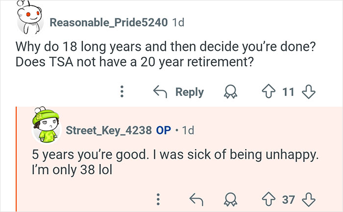 Reddit conversation showing a former TSA worker answering questions about TSA career length and retirement.