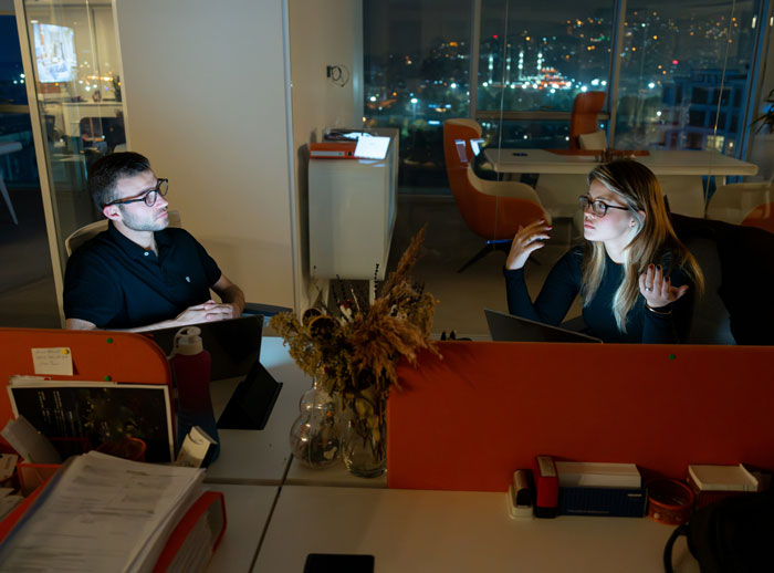 “I Got Fired The Next Day”: 49 Unexpected And Awkward Times People Saw Something They Weren’t Supposed To