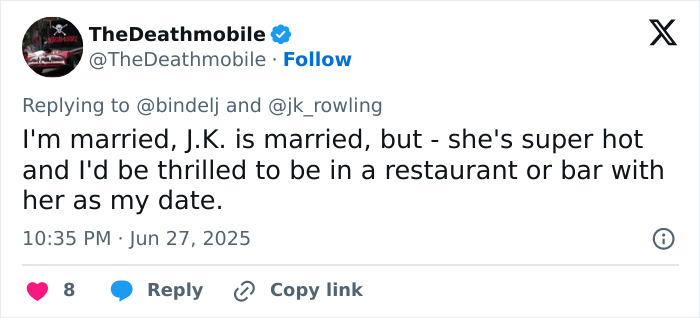 Screenshot of a Twitter reply discussing J.K. Rowling and reactions to a user betting on her being a closet lesbian.