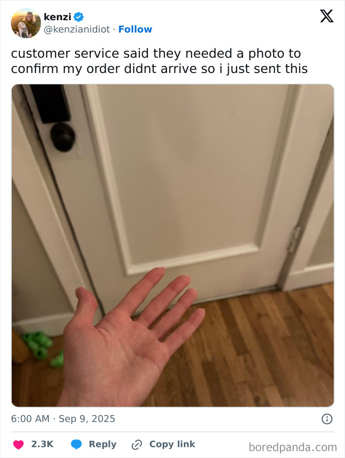 Hilarious tweet showing an open hand in front of a closed door, humorously proving no order arrived.