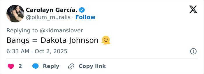 Tweet from verified user Carolayn Garc&iacute;a discussing Dakota Johnson with a mention related to Arrest Every Plastic Surgeon In LA.