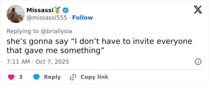 Tweet by user Missassi commenting on Selena Gomez under fire for not inviting her kidney donor to her wedding.