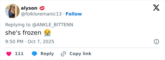 Screenshot of a Twitter reply calling out cosmetic procedures, referencing Taylor Swift fans and morphing into MAGA. Screenshot of a Twitter reply calling out cosmetic procedures, referencing Taylor Swift fans and morphing into MAGA.