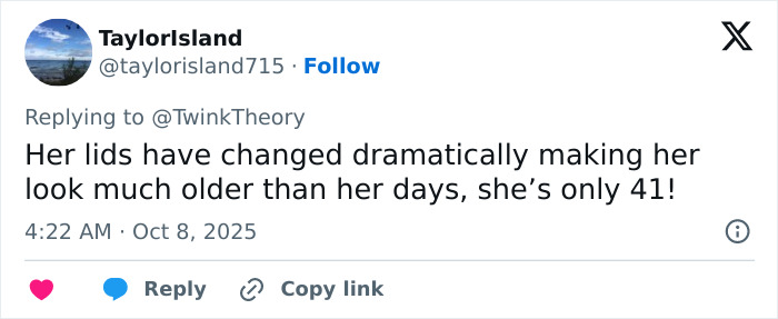 Tweet text discussing Mandy Moore's unrecognizable new look and fans baffled by her changed appearance at age 41.