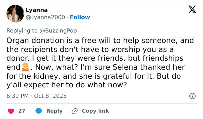 Tweet discussing fans' suspicions about Selena Gomez's kidney donor amid wedding drama and gratitude for the donation.