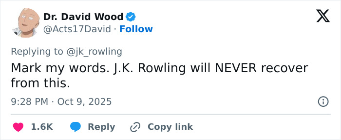 Tweet text about J.K. Rowling mocking Harry Potter event organizers over apology to transgender community.
