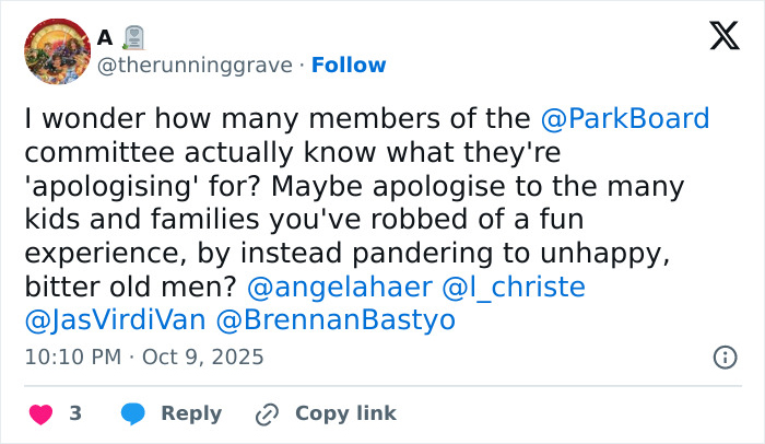 Tweet criticizing Harry Potter event organizers' apology to transgender community, questioning their motives and actions.