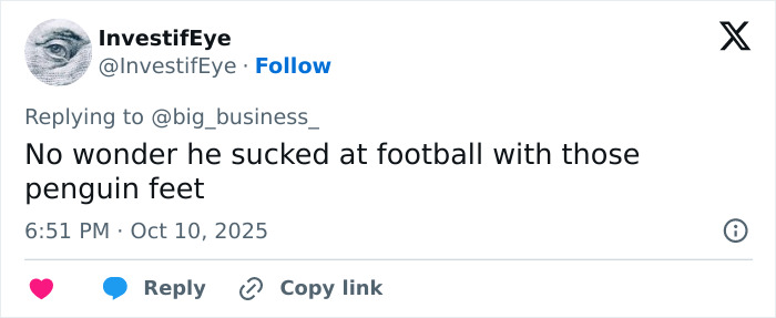 Screenshot of a tweet commenting on Mark Sanchez&rsquo;s bizarre behavior suggesting unusual conduct before the alleged attack.