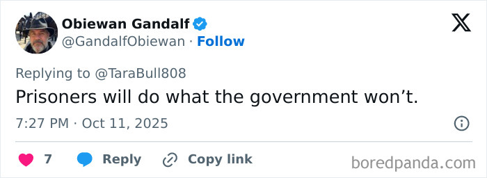 Screenshot of a tweet discussing a rock star fatally attacked in prison where he was serving a long sentence for crimes against children.