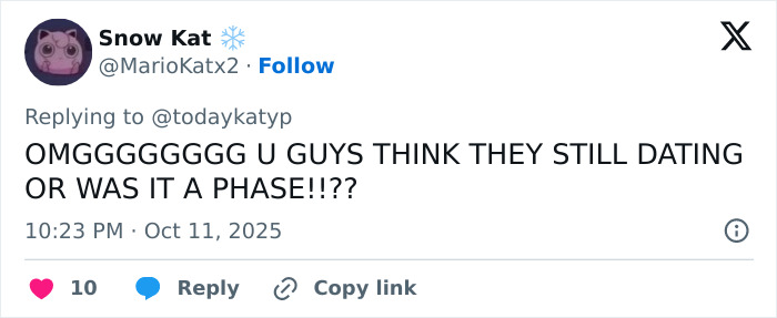 Tweet reacting to rumors about Katy Perry and shirtless Justin Trudeau getting cozy on a yacht, questioning if they are still dating.