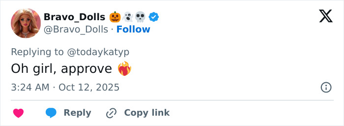 Katy Perry and shirtless Justin Trudeau getting cozy on a yacht in steamy new photos outdoors on a sunny day.