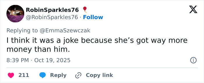 Tweet from RobinSparkles76 discussing Kristen Bell and Dax Shepard’s anniversary post controversy on social media platform. Tweet from RobinSparkles76 discussing Kristen Bell and Dax Shepard’s anniversary post controversy on social media platform.