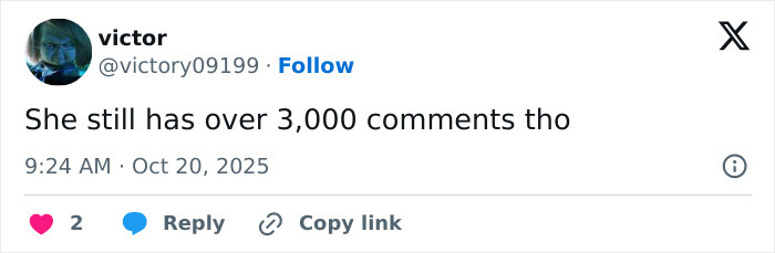 Tweet by user victor commenting on Kristen Bell's post, referencing fan reactions and high comment count after triggering anniversary post.