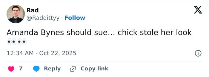 Tweet by Rad commenting on Amanda Bynes, sparking worry with fake face tattoos, piercings, and grills discussion.