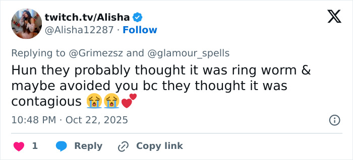 Tweet discussing ringworm misconceptions related to Elon Musk&rsquo;s ex Grimes and reactions to her face tattoo.