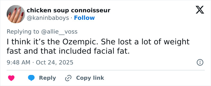 Tweet discussing Selena Gomez's face change in new music video, mentioning weight loss and facial fat reduction. Tweet discussing Selena Gomez's face change in new music video, mentioning weight loss and facial fat reduction.