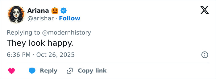 Screenshot of a tweet by Ariana with a pumpkin emoji, commenting on Katy Perry and Justin Trudeau’s romance. Screenshot of a tweet by Ariana with a pumpkin emoji, commenting on Katy Perry and Justin Trudeau’s romance.
