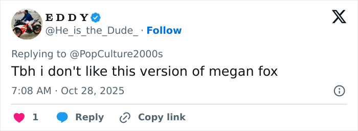 Tweet criticizing Megan Fox, sparking plastic surgery speculation after her latest red carpet appearance.