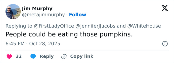 Tweet criticizing Melania Trump's White House Halloween display, mentioning pumpkins and receiving online backlash.