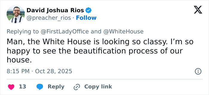 Tweet praising the White House Halloween display and its beautification process during Melania Trump's time.