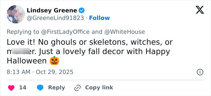 Screenshot of a tweet praising Melania Trump's White House Halloween display as lovely fall decor without ghouls or skeletons.