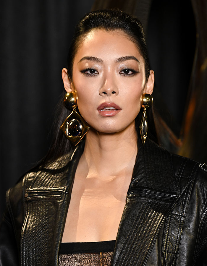 Sabrina Carpenter&rsquo;s SNL Performance Slammed For 'Disrespecful' Cultural Appropriation