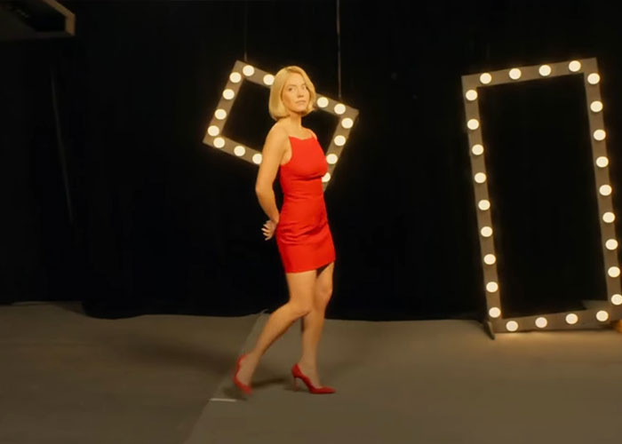 Sydney Sweeney Divides Fans With Her World Series Game 4 Intro: &ldquo;Who Invited You?&rdquo;