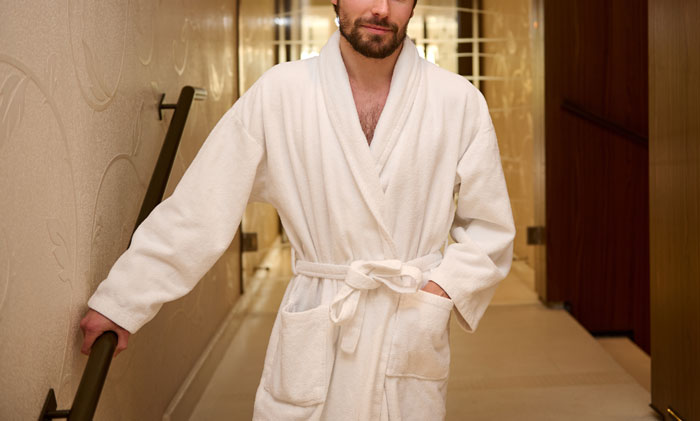 “I Got Fired The Next Day”: 49 Unexpected And Awkward Times People Saw Something They Weren’t Supposed To