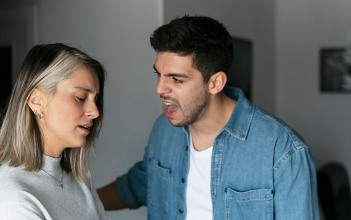 “He Went To Therapy”: 42 Daycare Workers Share The Shocking Family Secrets They Heard