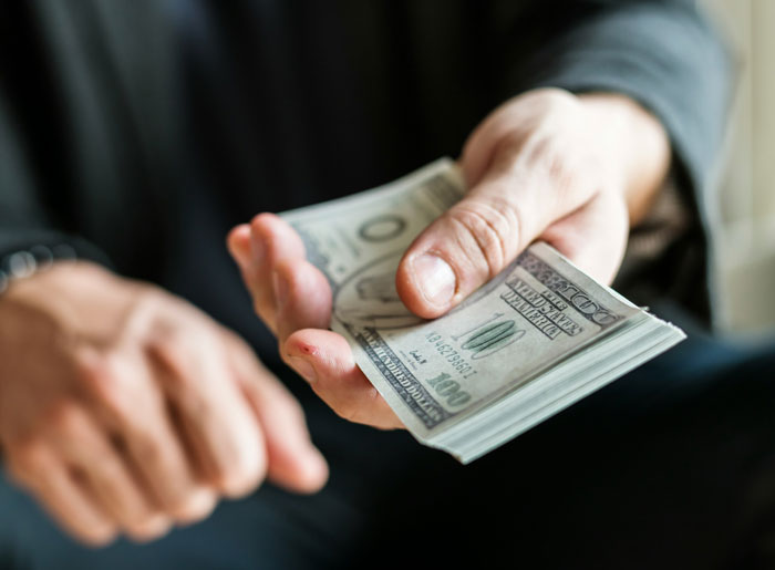 Couple Prepared To Ditch 200 Wedding Guests After Both Of Their Parents Sabotage Their Wedding Plans