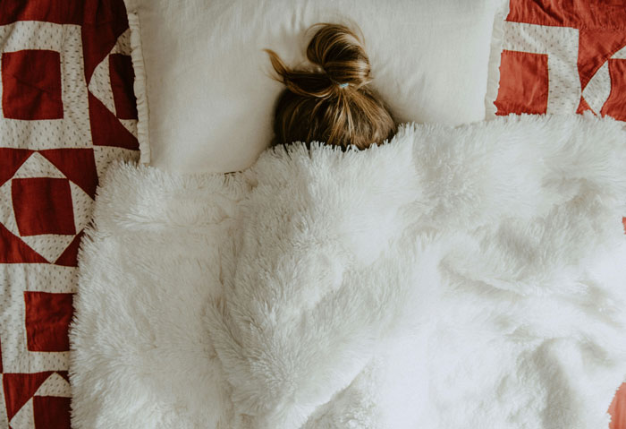 50 Of The Wildest “We Need To Leave Right Now” Stories