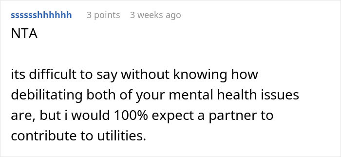 Screenshot of a Reddit comment discussing a woman refusing to contribute to bills after her boyfriend spends $600K on a house.