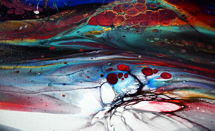 Hidden Treasure Beneath Black: Mesmerizing Faux Pillow Fluid Art