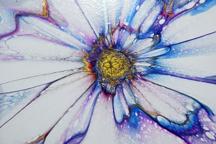 Soft & Dreamy Flower: My Easy 5-Minute Acrylic Pour Painting