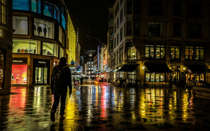 “I Got Fired The Next Day”: 49 Unexpected And Awkward Times People Saw Something They Weren’t Supposed To