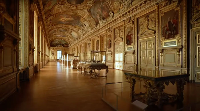 Chainsaw-Wielding Thieves Drop Priceless Crown Outside The Louvre In Bizarre Scooter Getaway
