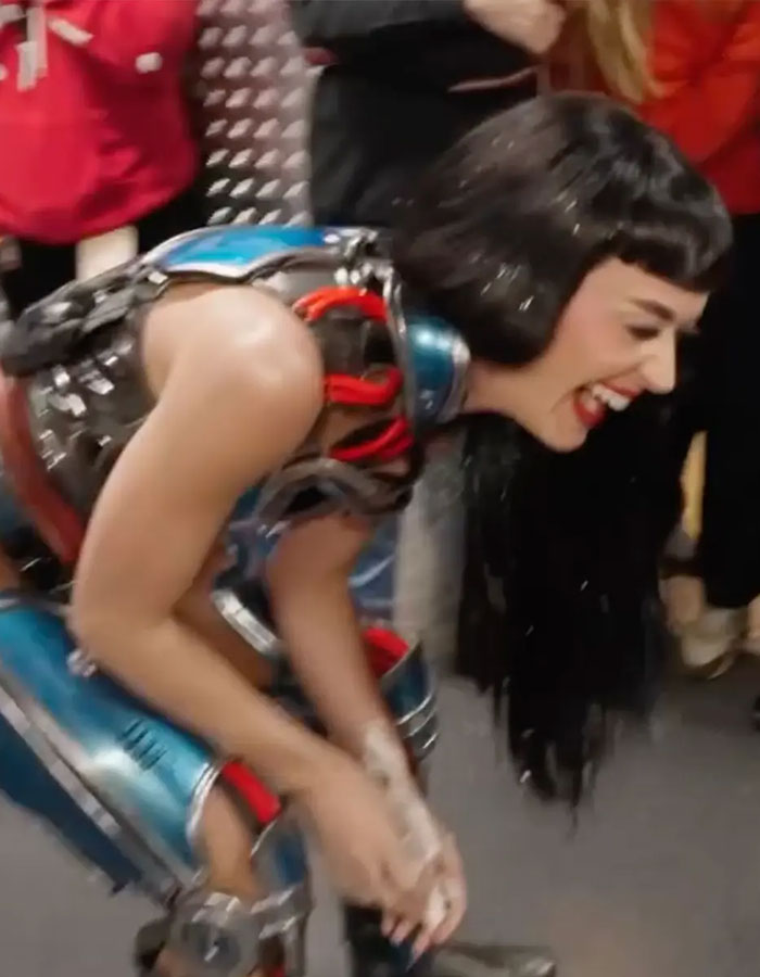 &ldquo;Having A Midlife Crisis&rdquo;: Fans Furious After Katy Perry Hurls Her Birthday Cake At Crew Members