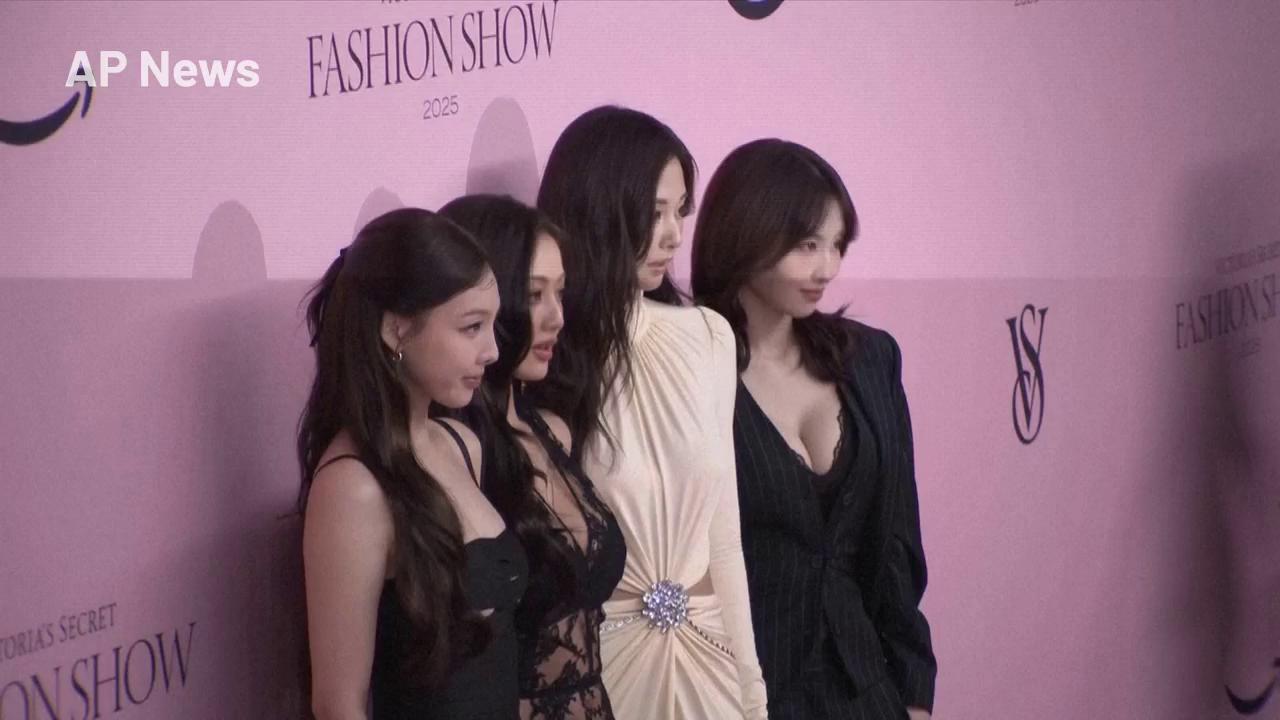 &ldquo;DEF A Case Of Nepotism&rdquo;: Nepo Babies' Victoria&rsquo;s Secret Looks Send The Internet Into Total Meltdown