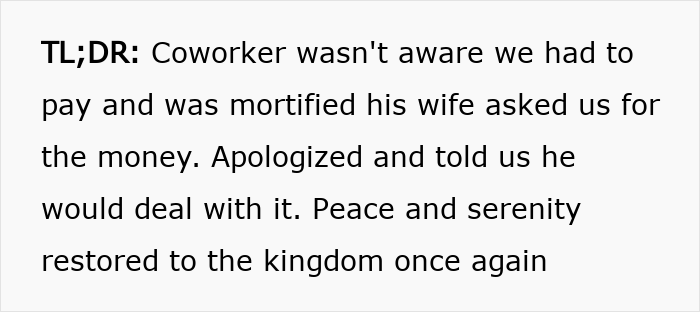 Text screenshot showing a coworker realizing the superior&rsquo;s wife&rsquo;s show was not free and the group had to pay unexpectedly.