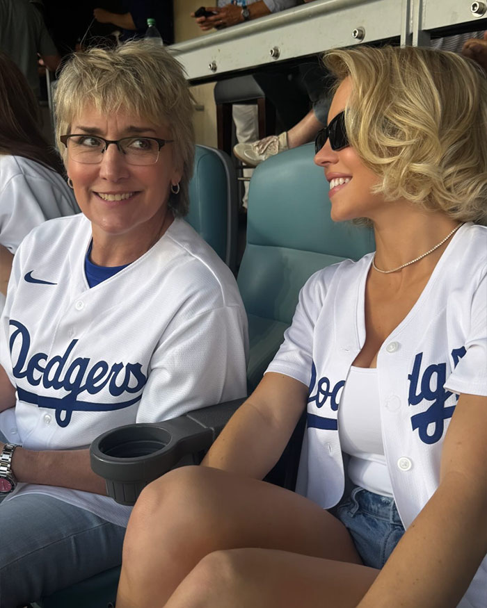 Sydney Sweeney Divides Fans With Her World Series Game 4 Intro: &ldquo;Who Invited You?&rdquo;