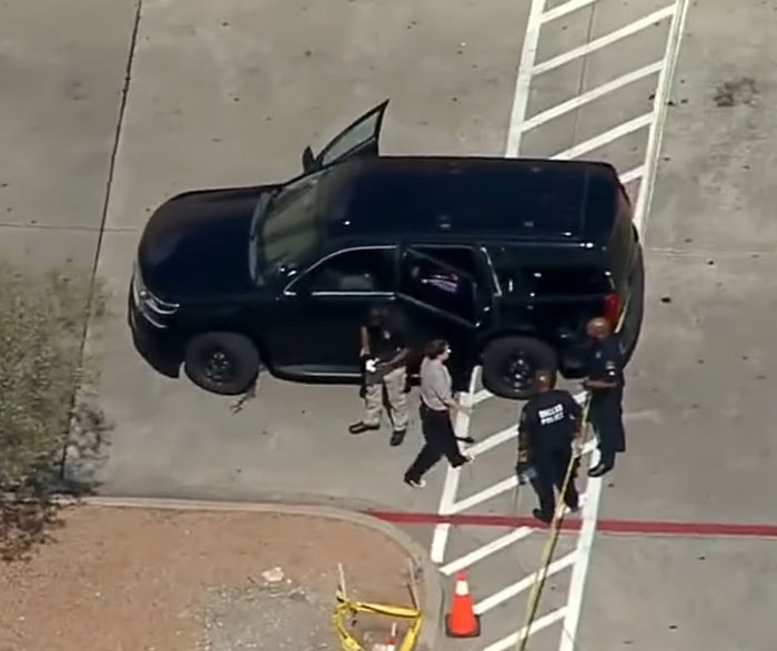 Police investigate outside a pet store where a woman loses life after an argument over not saying thank you.