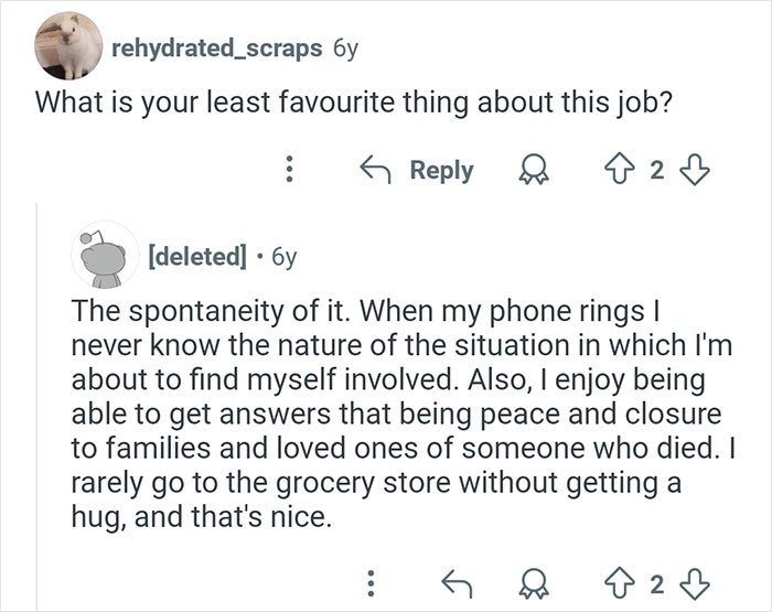 Reddit conversation discussing the spontaneity and emotional aspects of a coroner’s job in real-life situations.