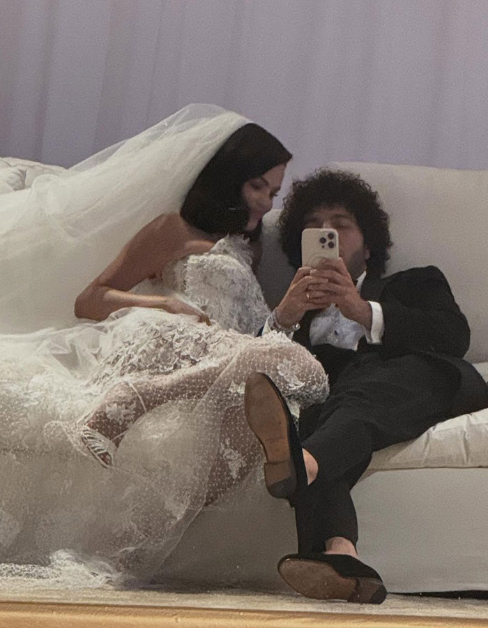&ldquo;Poor Bieber&rdquo;: Selena Gomez&rsquo;s Wedding Photo Dump Has Everyone Talking