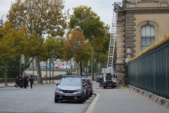 Chainsaw-Wielding Thieves Drop Priceless Crown Outside The Louvre In Bizarre Scooter Getaway