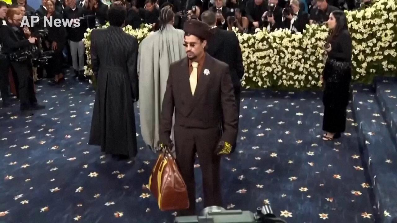 "Swifties Already Got Him Trained": Jason Kelce Reacts After Savage Remarks About Bad Bunny Go Viral