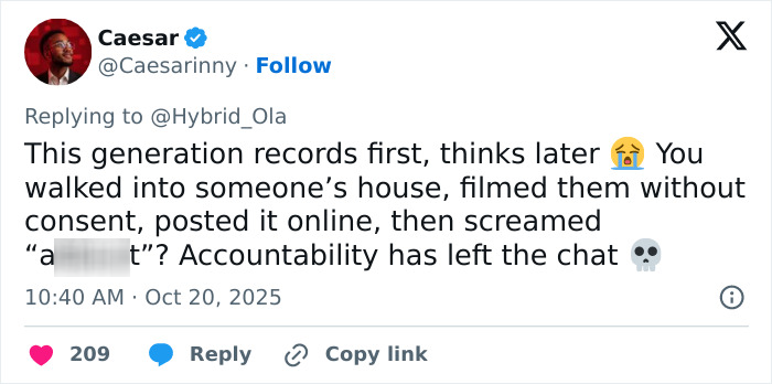 "He Should Sue Her": Woman Fired For Exposing Customer With No Underwear, Sparks Heated Debate "He Should Sue Her": Woman Fired For Exposing Customer With No Underwear, Sparks Heated Debate