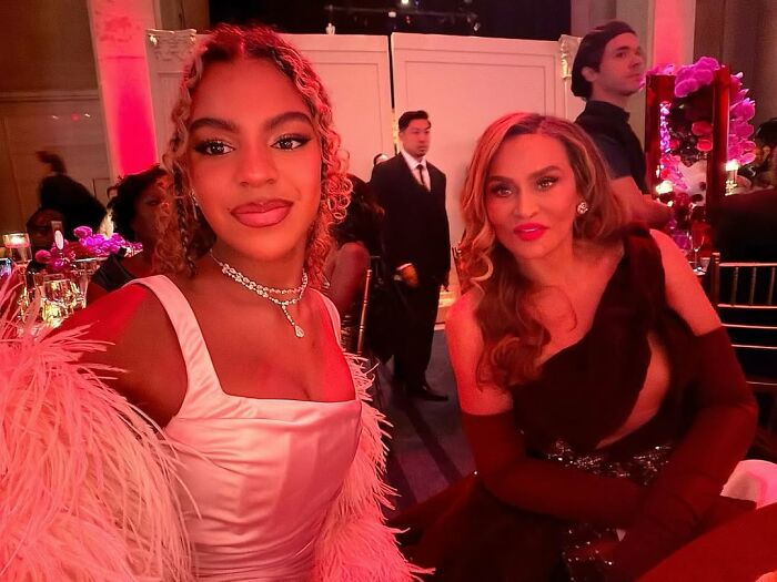Beyonc&eacute; Fans Have Wild Reactions After Her Daughter, Blue Ivy, Turns Heads In Pink Dress
