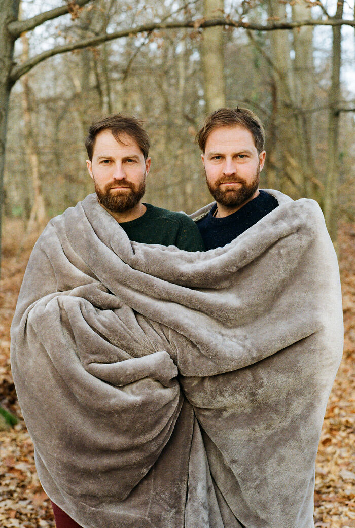 Eleonora Collini’s Twin Portraits Reveal How Similar And Different Siblings Can Be (26 Pics)