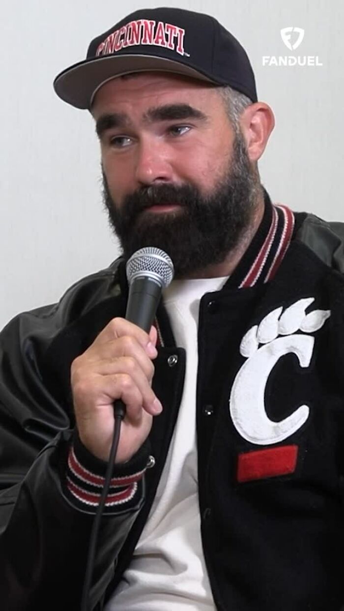 "Swifties Already Got Him Trained": Jason Kelce Reacts After Savage Remarks About Bad Bunny Go Viral