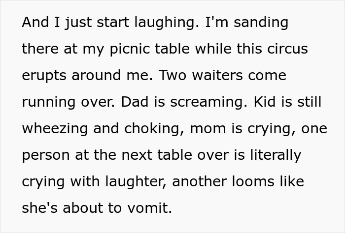 Text describing chaos as dad screams after stealing spicy chicken sandwich for his kid who vomits everywhere at a picnic table.